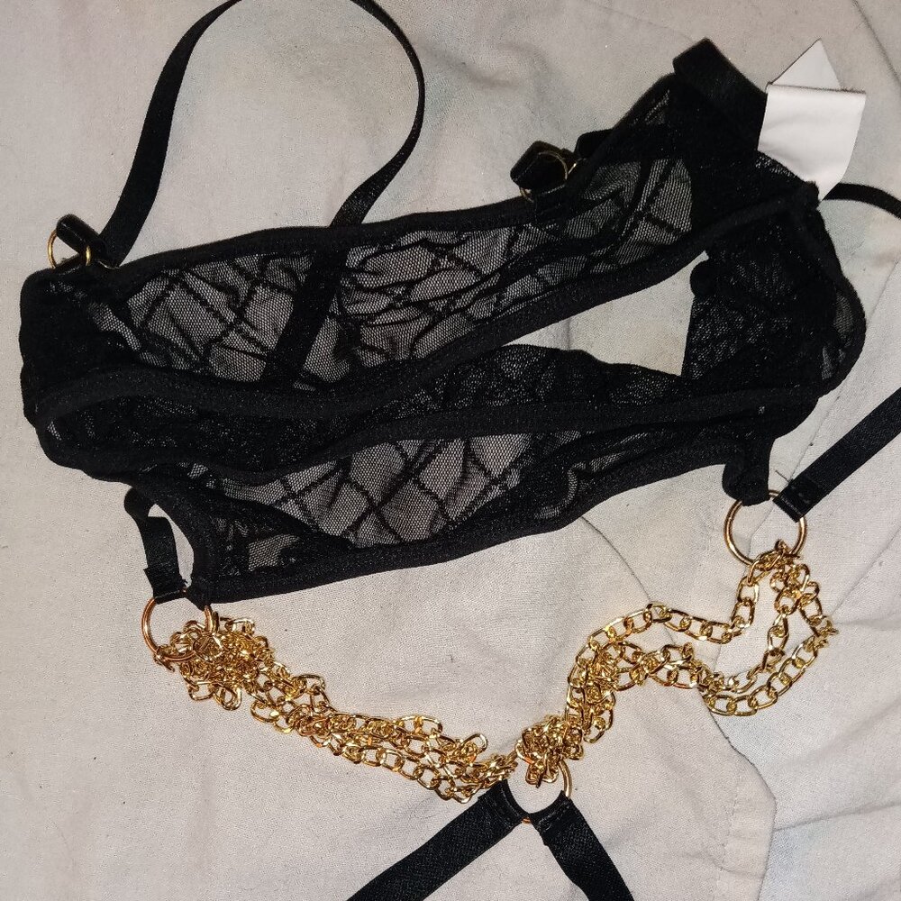 Black lace bra with gold chain